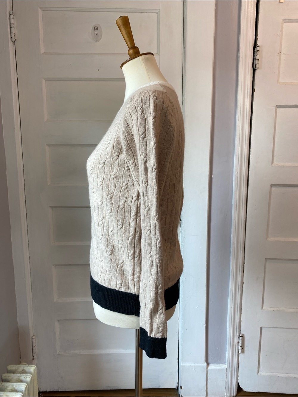 Ann Taylor LOFT Cable Knit Crew Sweater, Size M - Picture 10 of 14